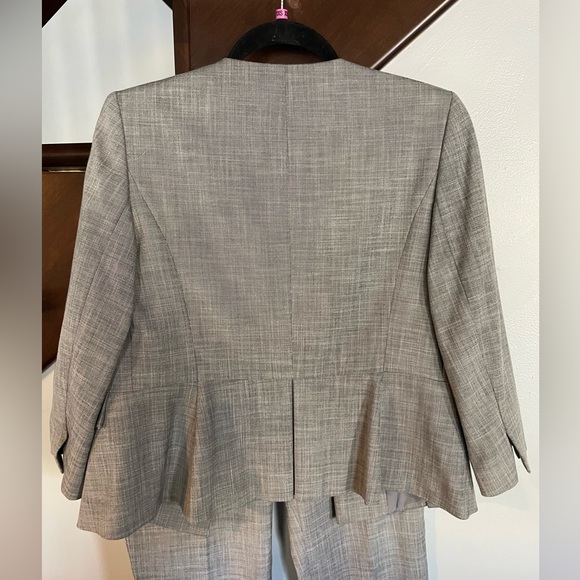 Ann Taylor peplum suit jacket and dress pants womens size 2 gray - Picture 6 of 6